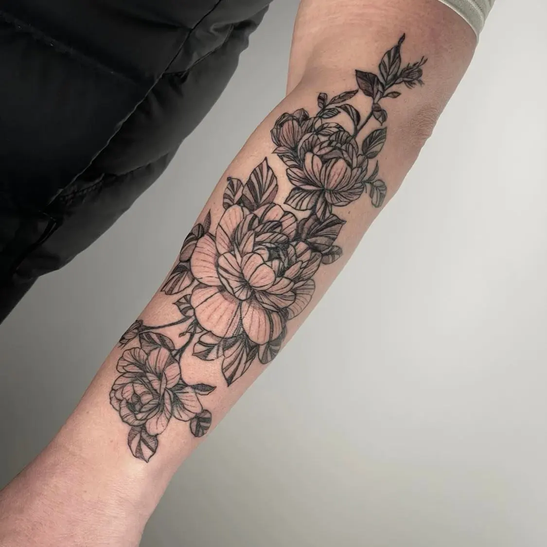 Tattoo by @soleilantoinette — black_and_grey