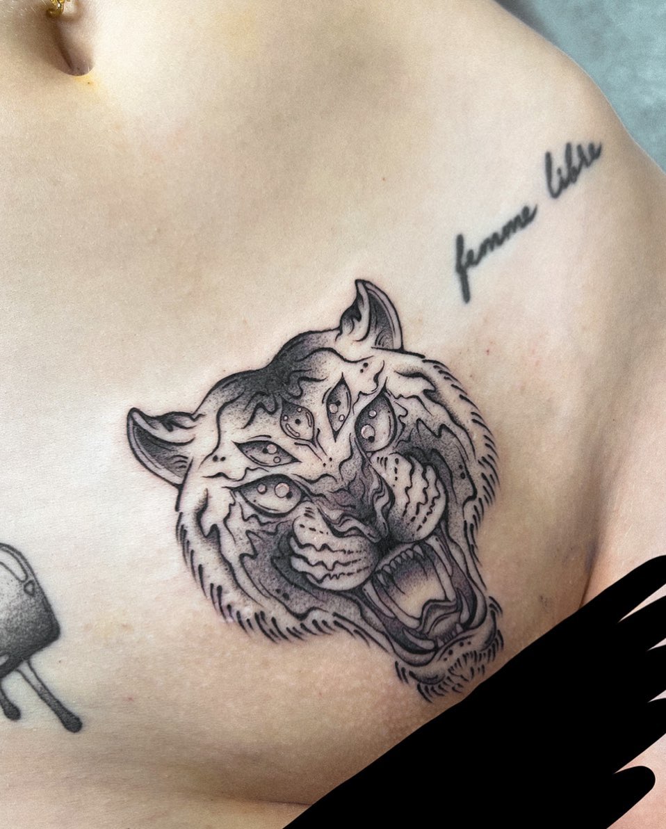 Tattoo by @madamerubis — black_and_grey