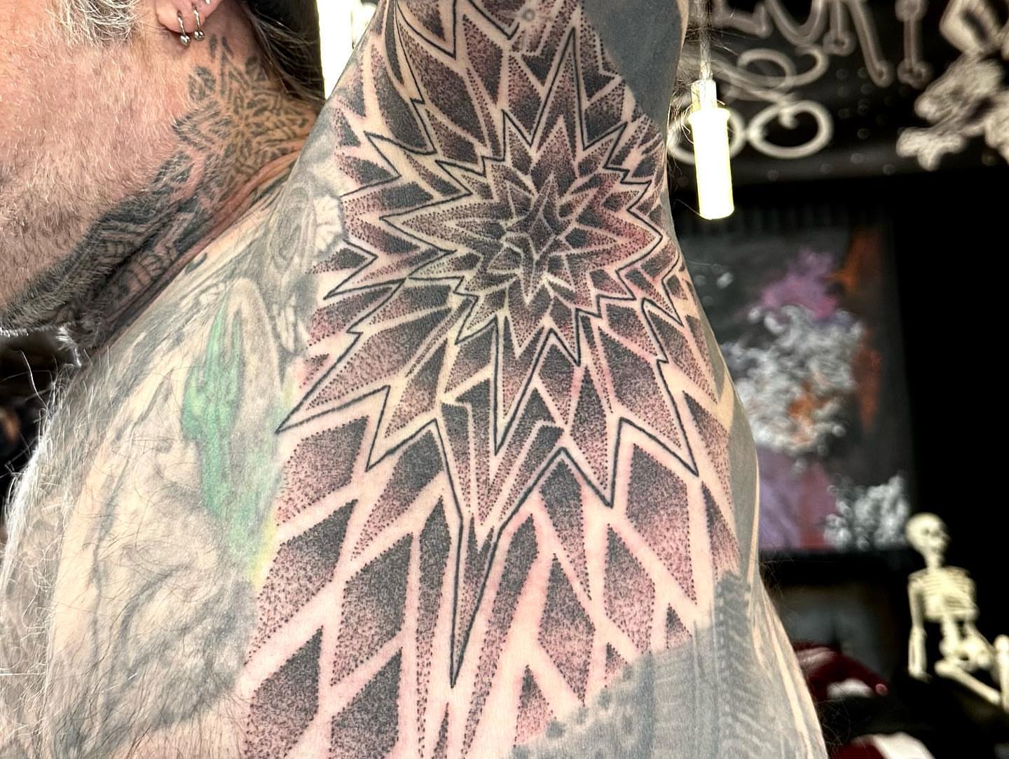 Tattoo by @alandapanda — dotwork, geometric