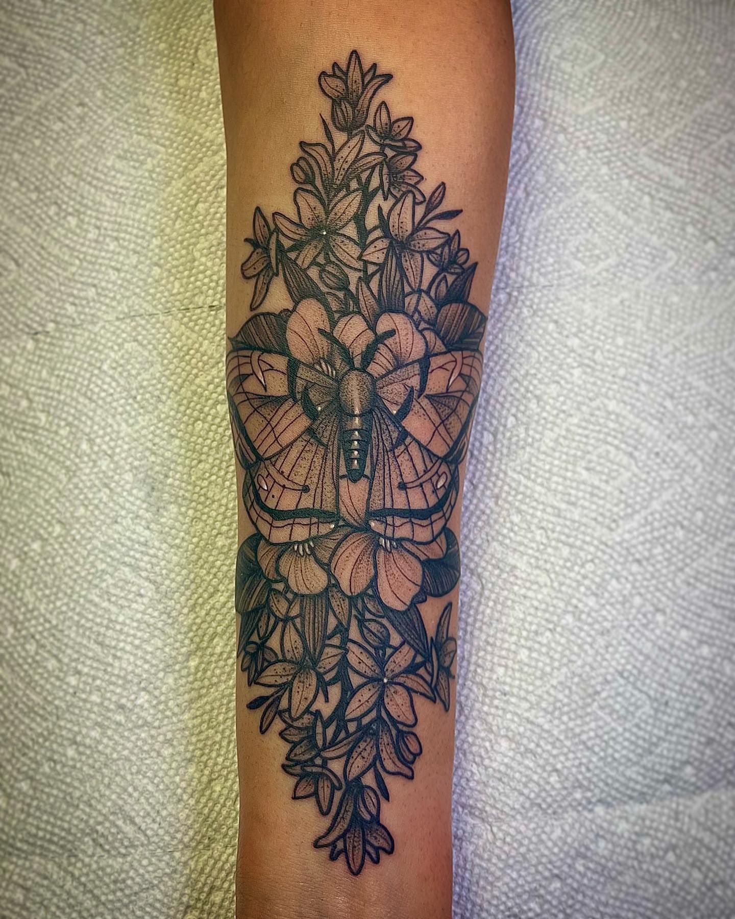 Tattoo by @cj.hurtado — black_and_grey