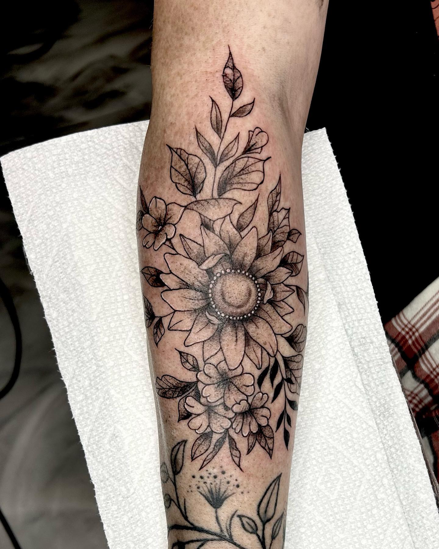Tattoo by @lildebbie214 — black_and_grey