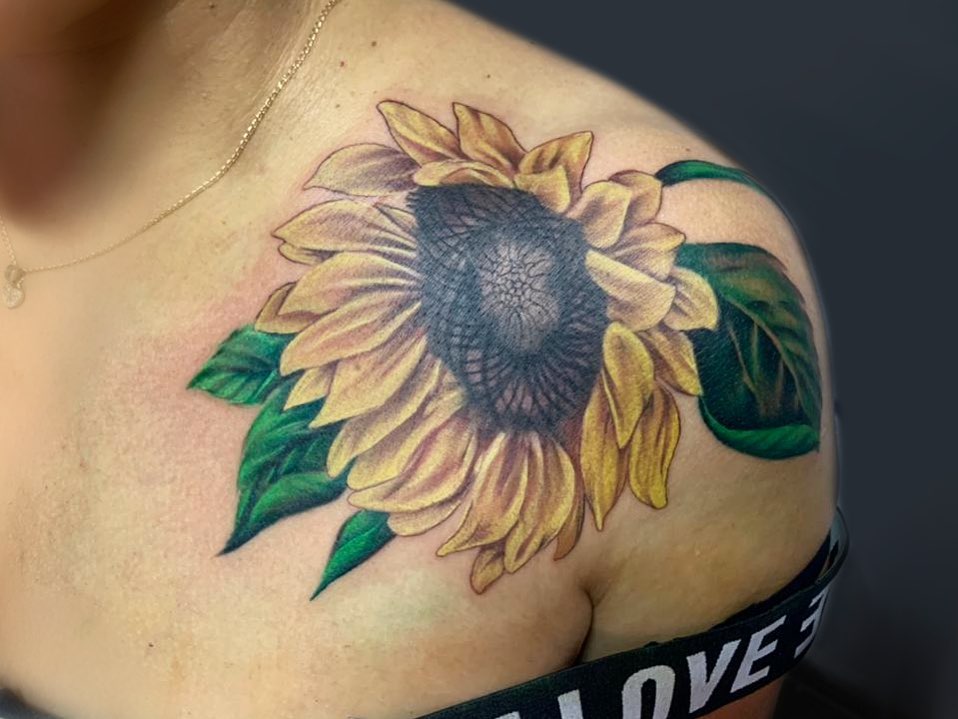 Tattoo by @j2k_tattoo_ — realism