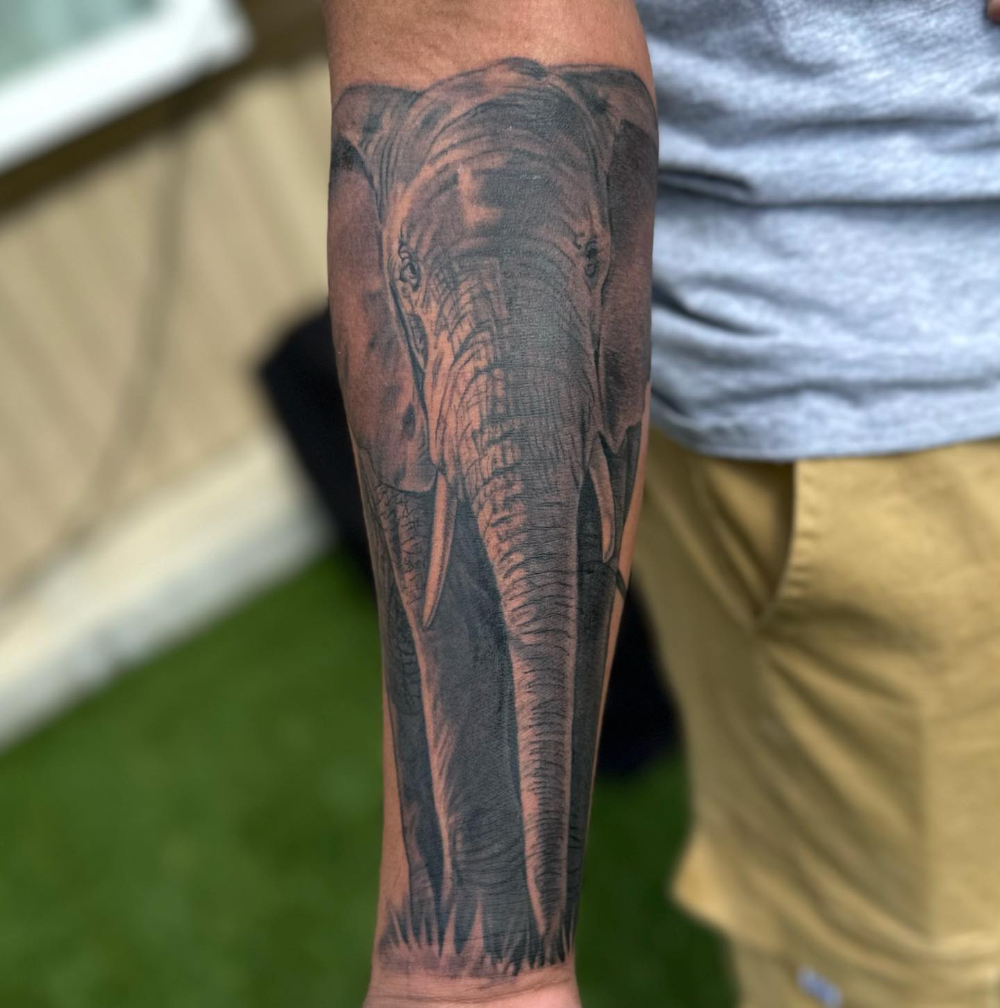 Tattoo by @jr_nunez — realism
