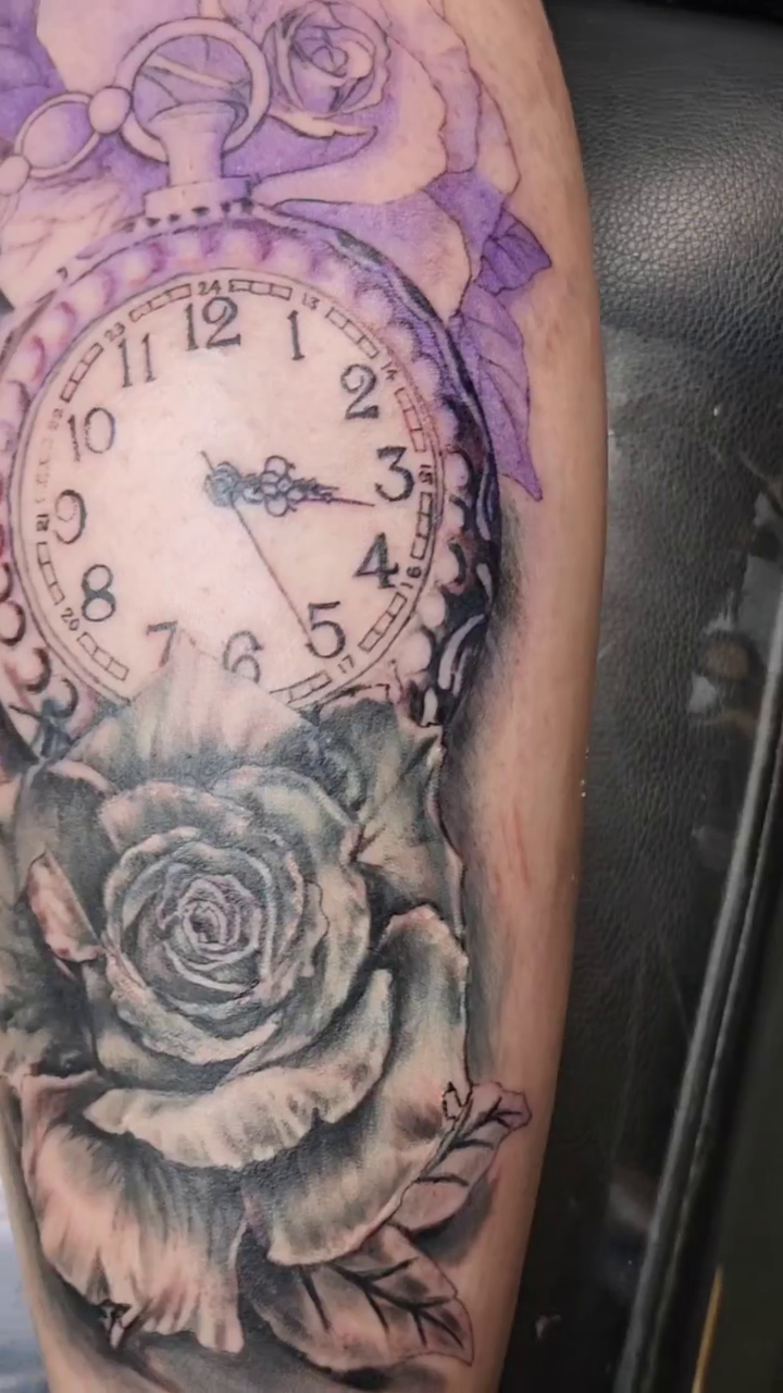 Pocket watch and roses realism tattoo by André Brazil