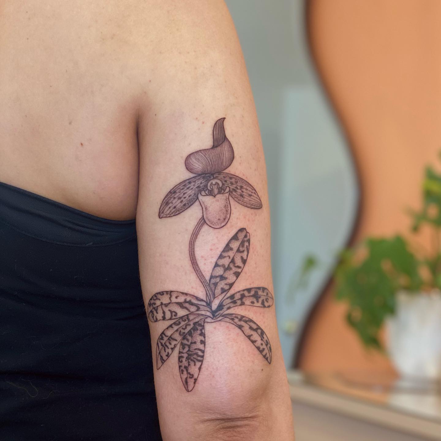 Tattoo by @liannadefleur β black_and_grey