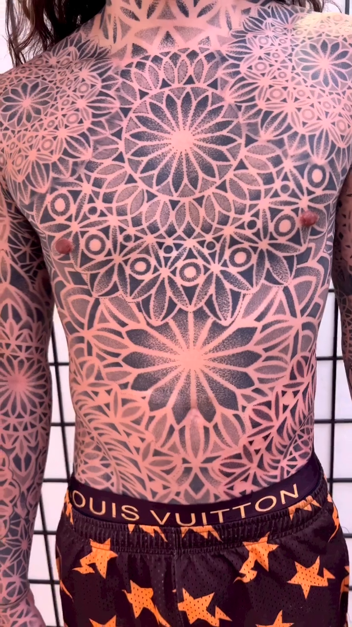 Tattoo by @paul_schnellmynuts — geometric, dotwork