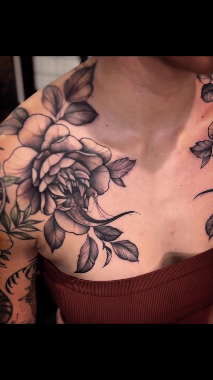 Tattoo by @felizestrella_tattoo — black_and_grey, realism