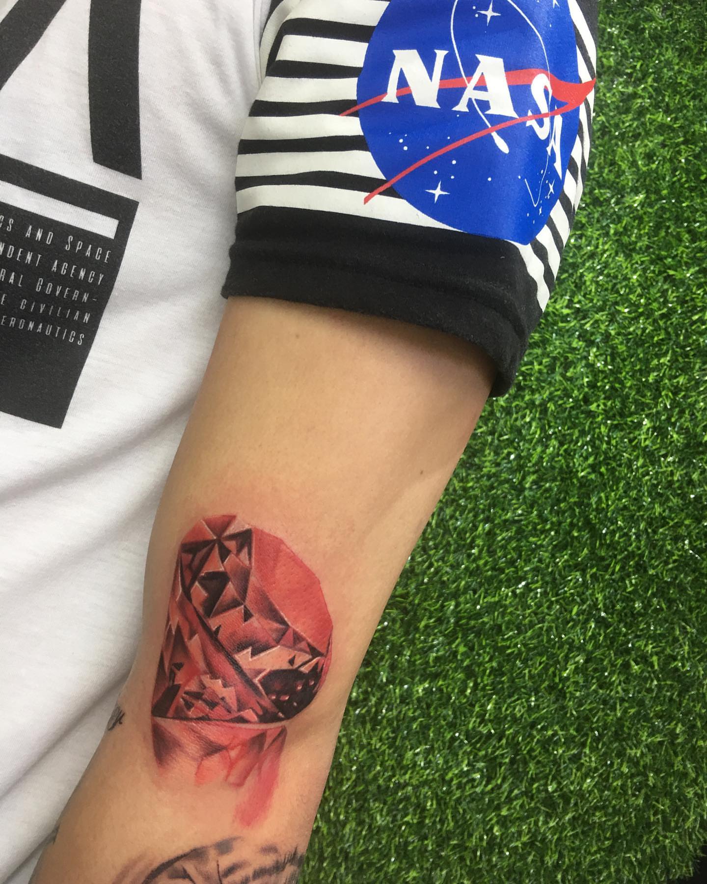 Tattoo by @gghtattoo — geometric