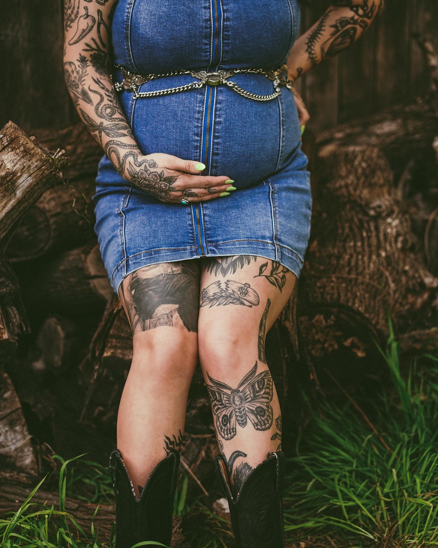 Denim skirt American traditional tattoo on the leg by Myka King