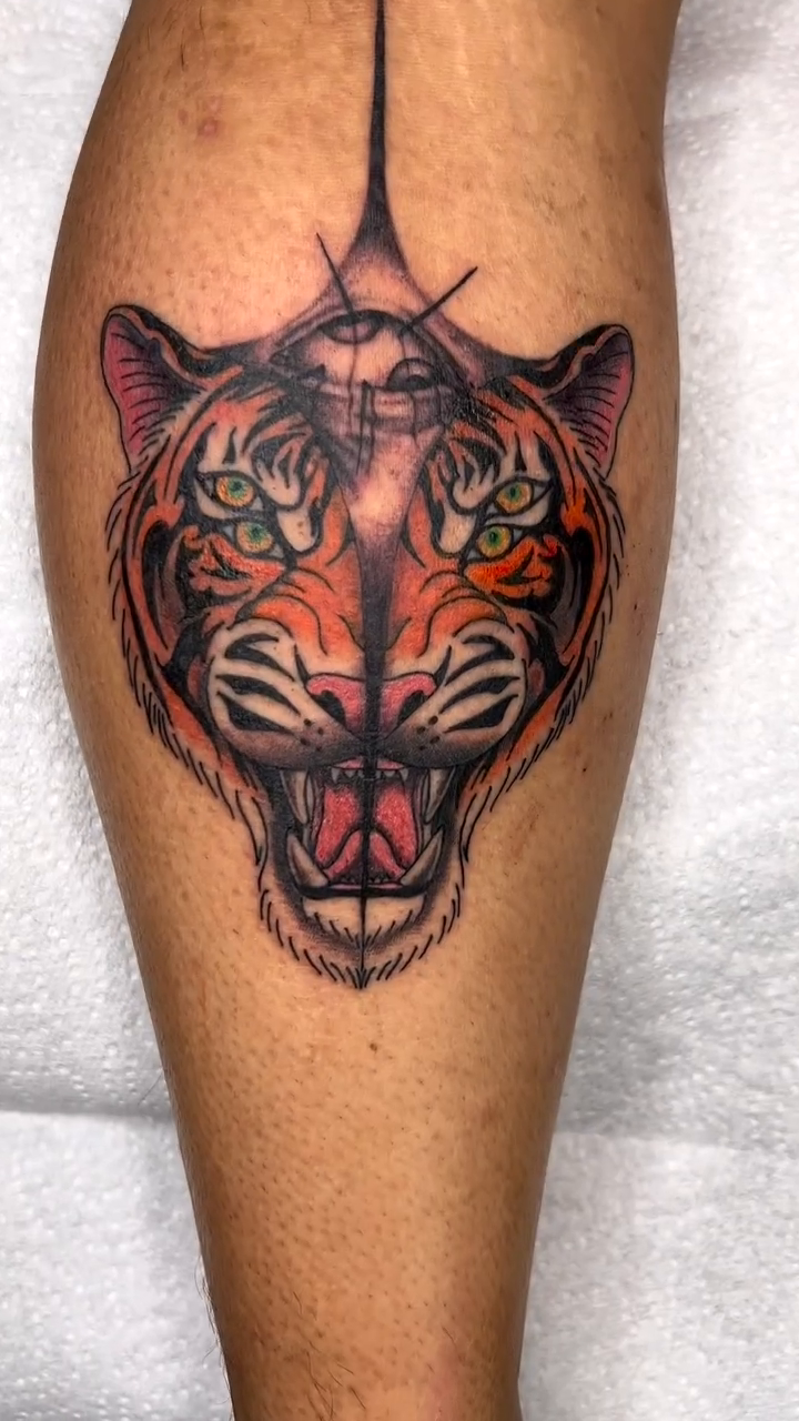 Tiger head realism tattoo by Neeko