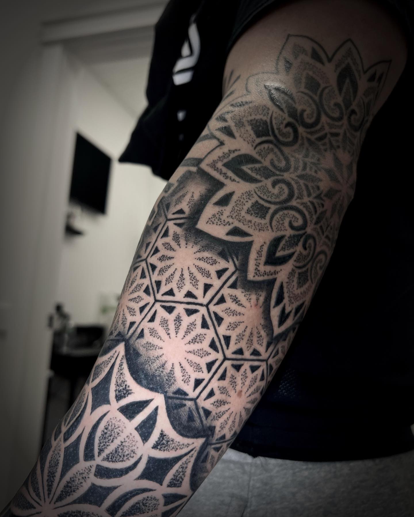 Tattoo by @inkedbypanezo — dotwork, geometric