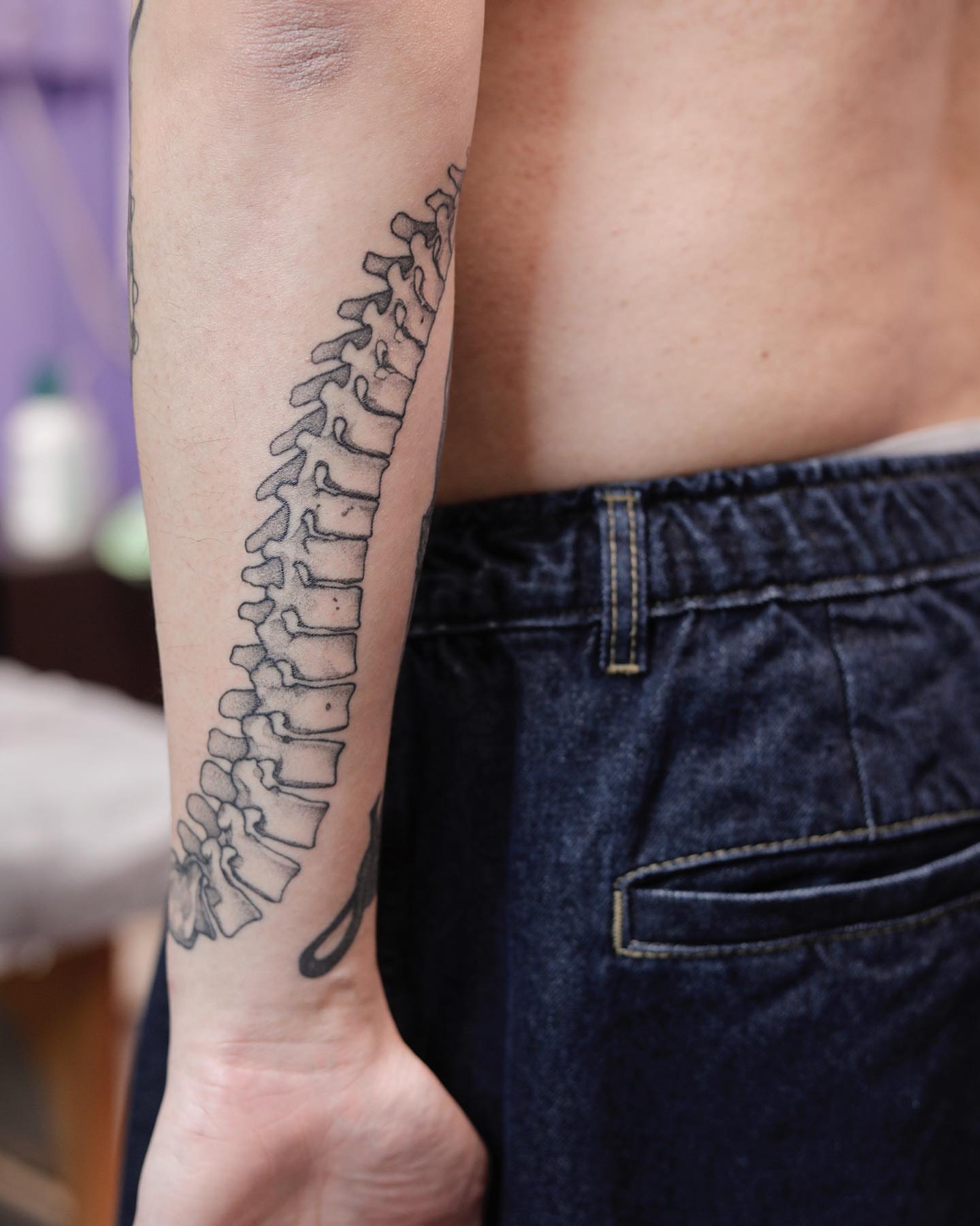 Tattoo by @liningtattoo — black_and_grey