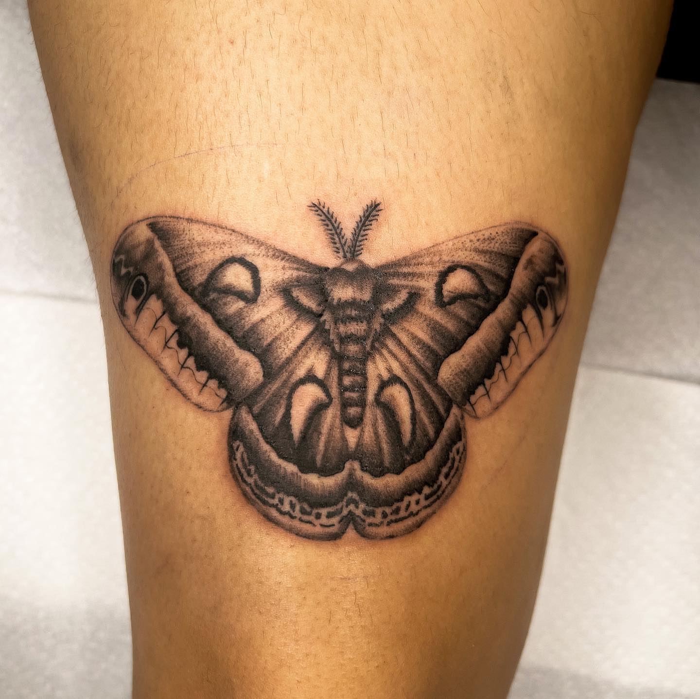 Tattoo by @na_tattoos — black_and_grey