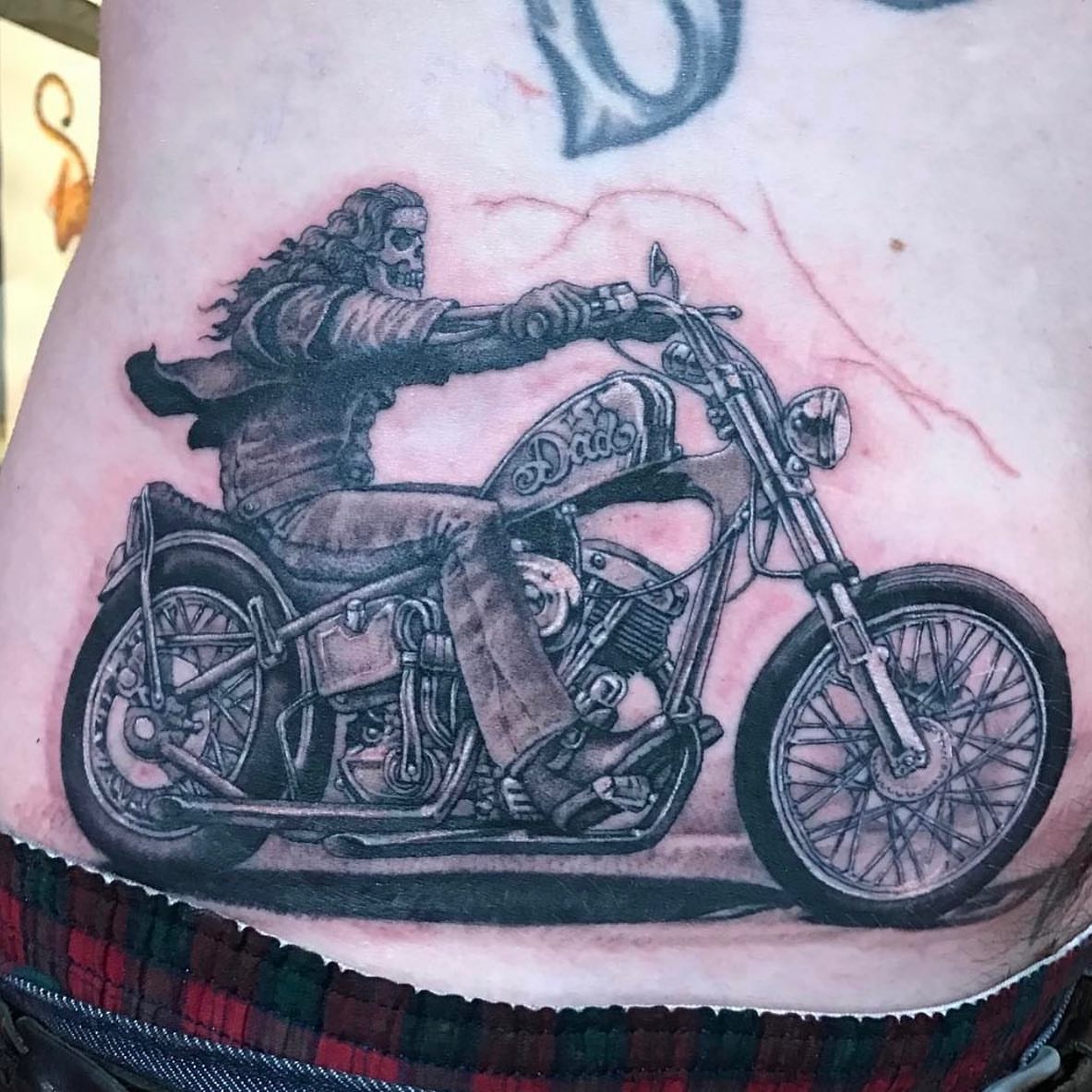 Tattoo by @justinhendrick — black_and_grey