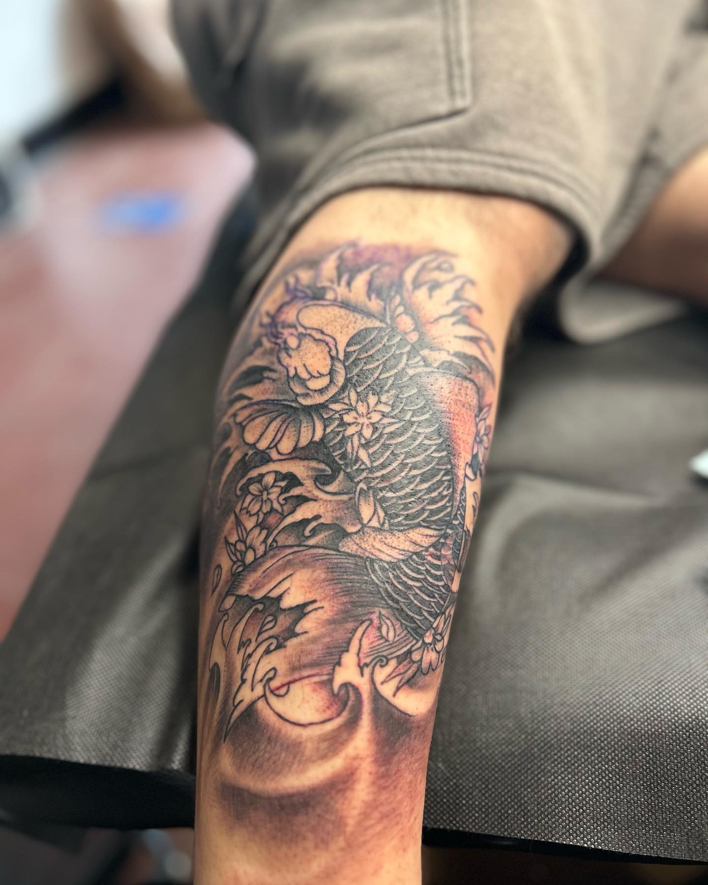 Koi fish japanese irezumi tattoo on the forearm by Felix perez (Tattooer)
