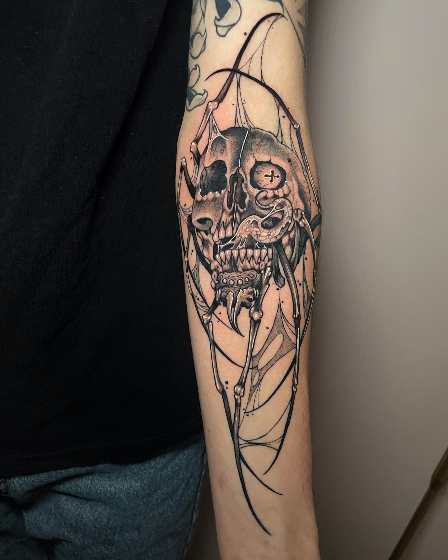 Skull dark realism tattoo on the forearm by Wendy Ruiz
