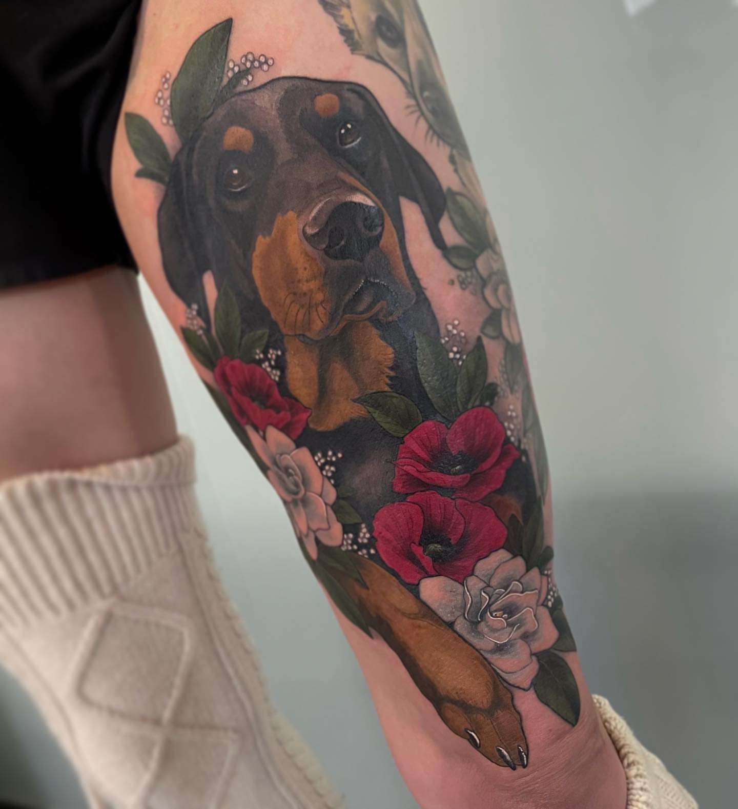 Tattoo by @missautumndancer — realism
