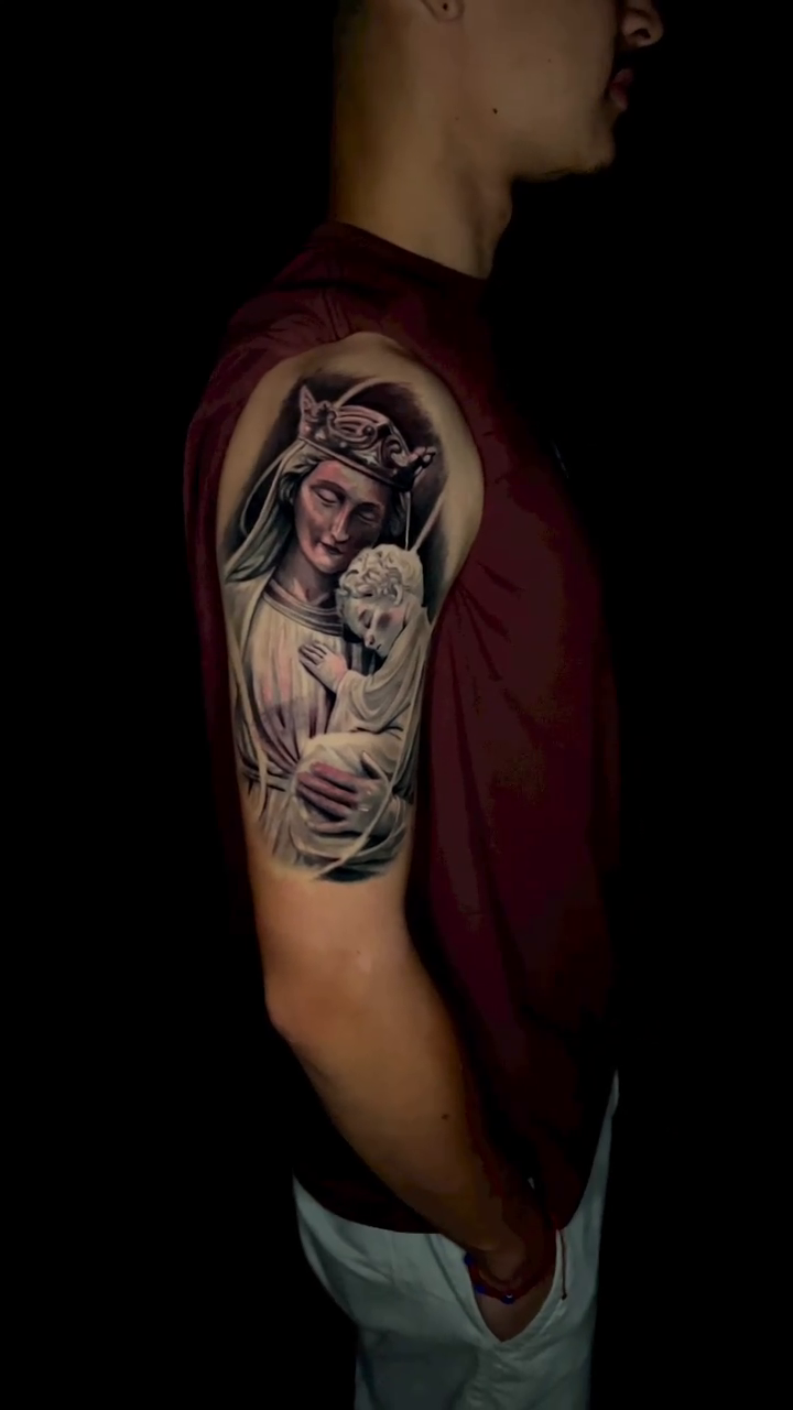 Tattoo by @tattoo_hec — realism, black_and_grey