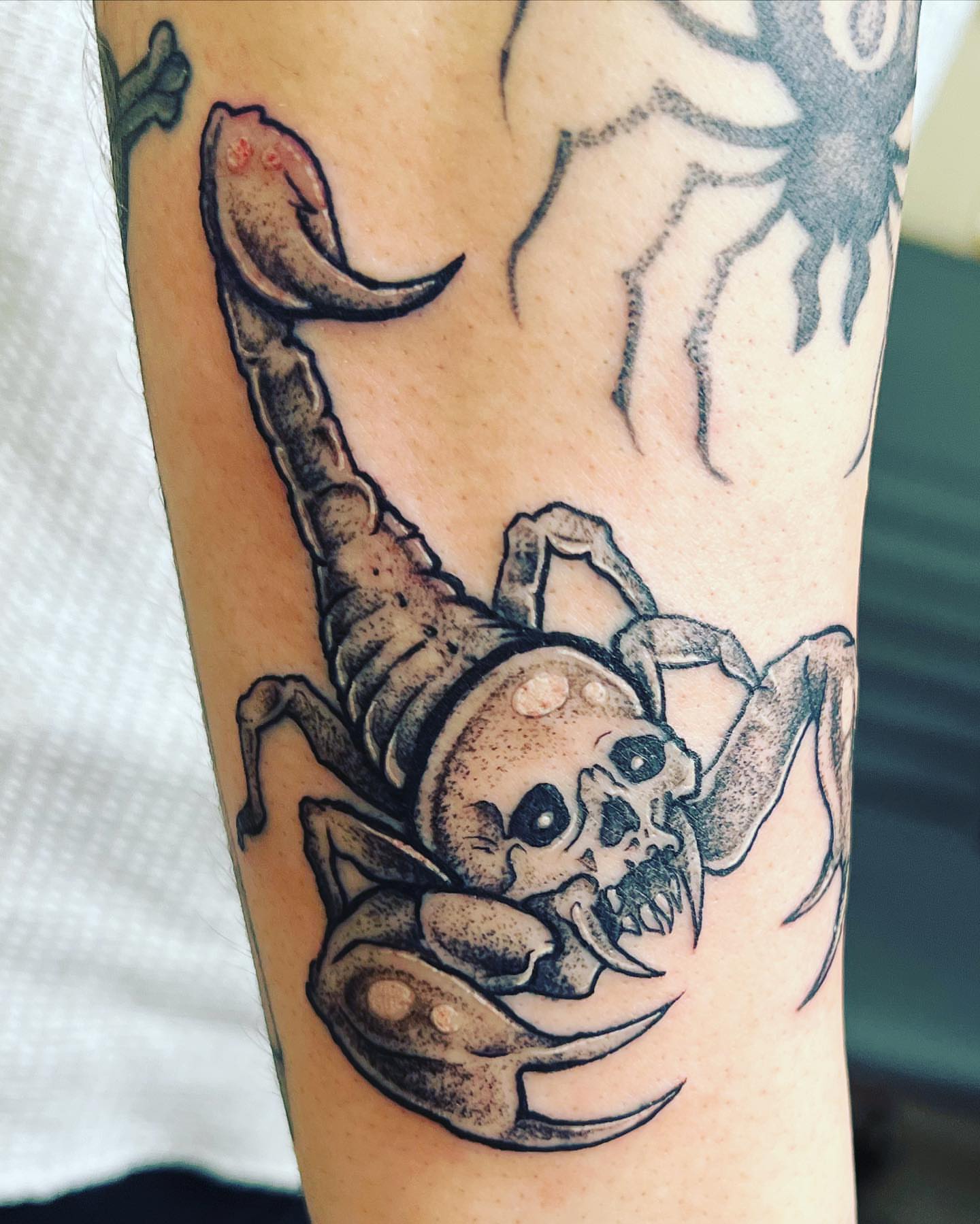 Tattoo by @blainoinsanotattoo — black_and_grey