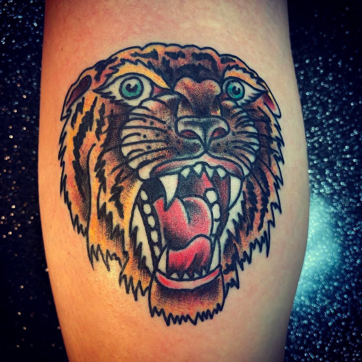 Tattoo by @underwoodtattoo — dotwork