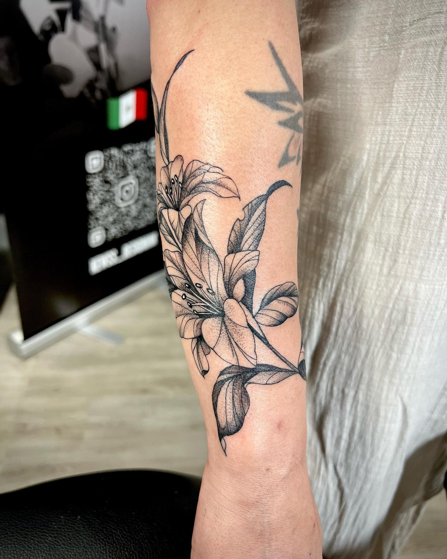 Tattoo by @alfontattoo_ink — black_and_grey