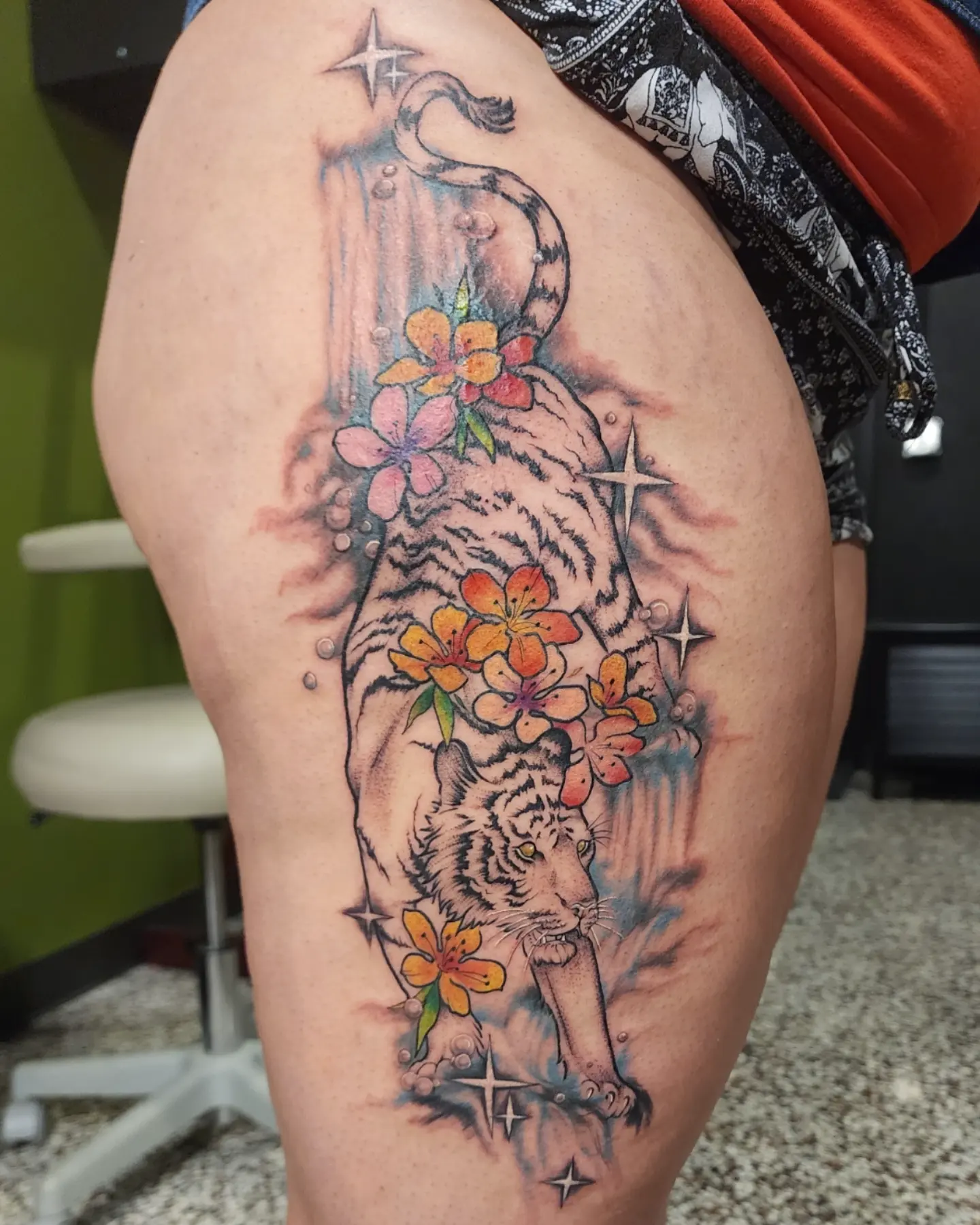 Tattoo by @viiduquette — realism, dotwork