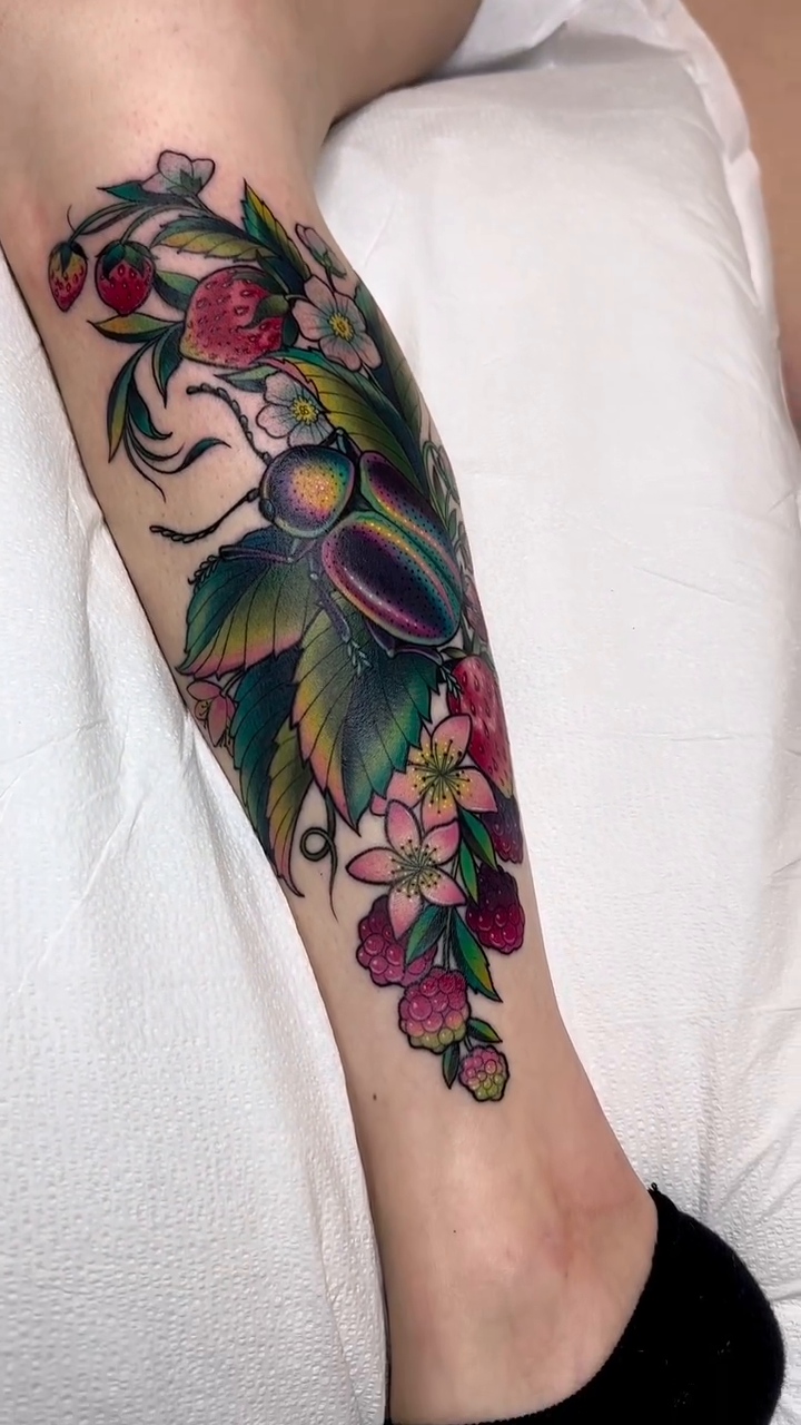 Beetle with strawberries and flowers neo-traditional tattoo by πππΈππ»π΄ππΌπΈ π»πΈπΉπΉπ
ππ