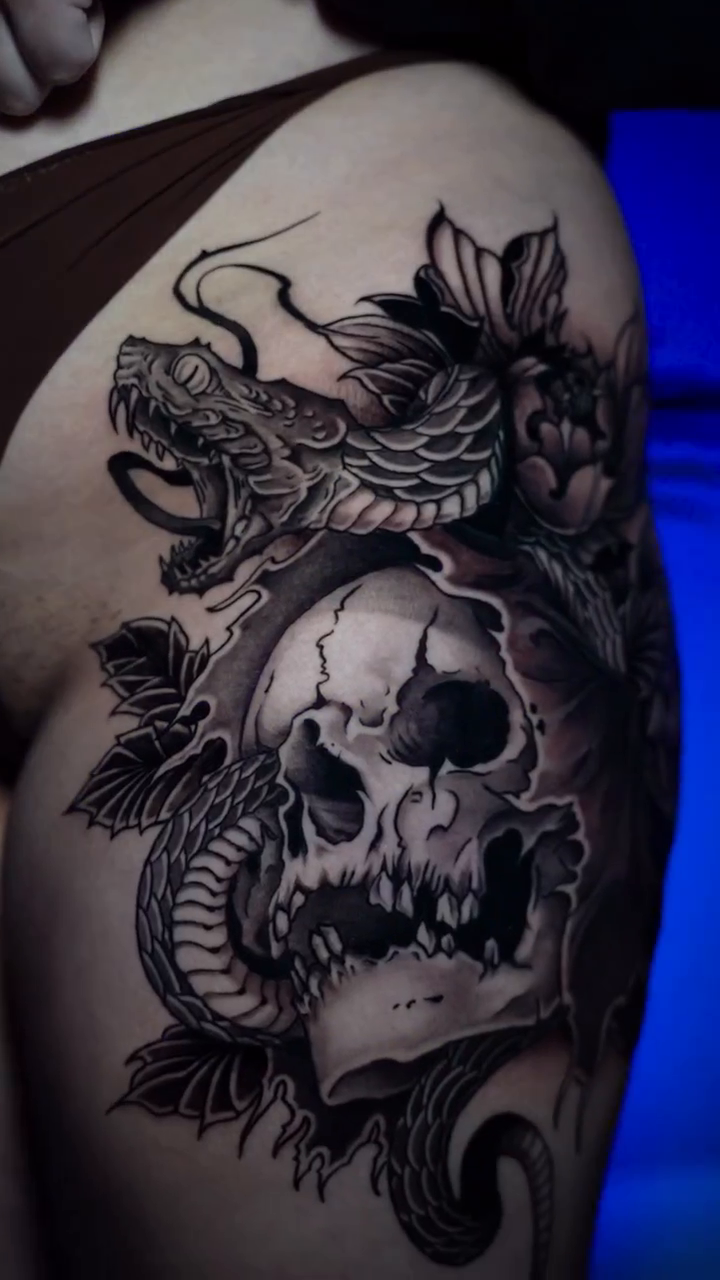 Tattoo by @williammeyertattoo โ dark_realism, japanese_irezumi