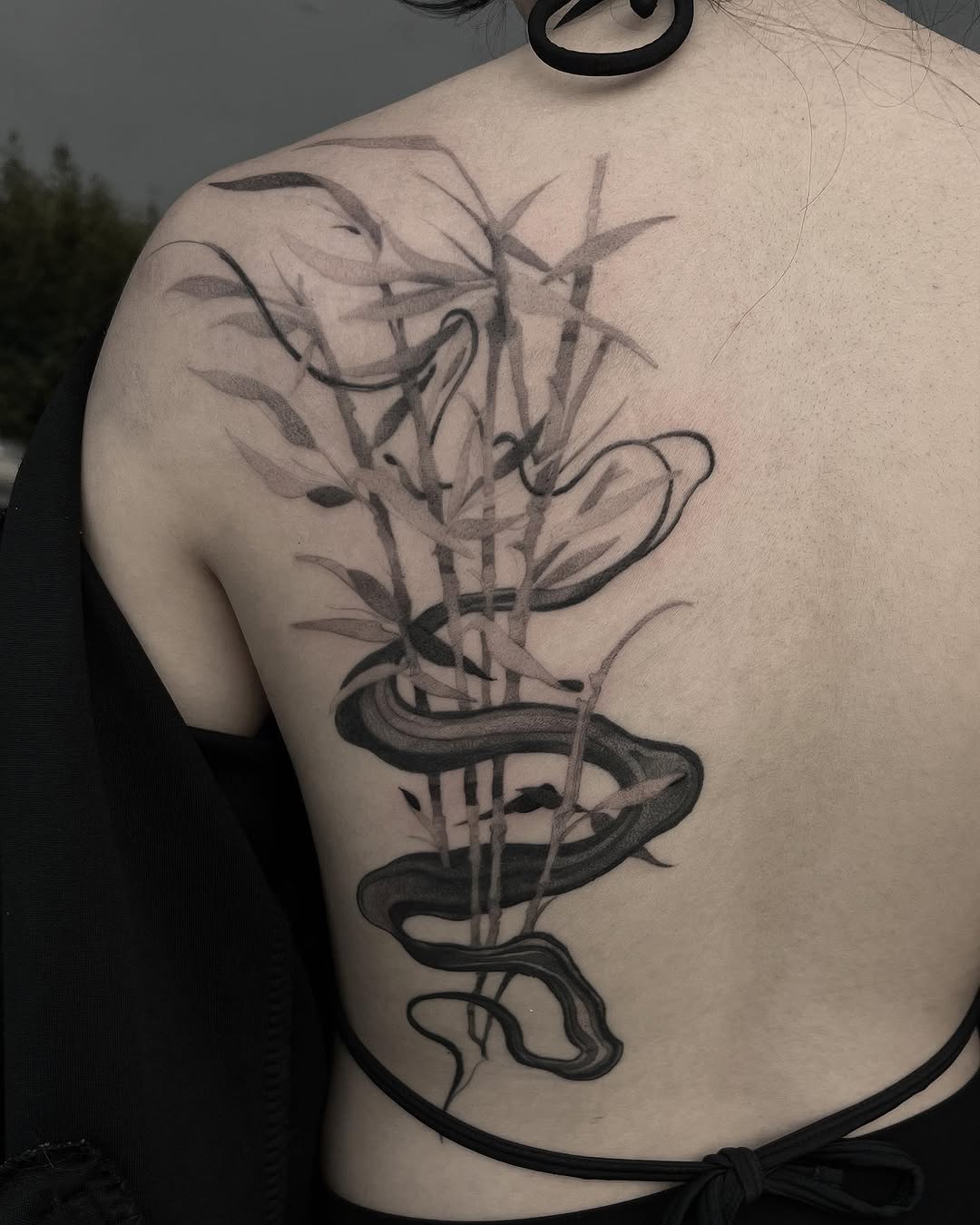 Tattoo by @amorfirme — black_and_grey, illustrative
