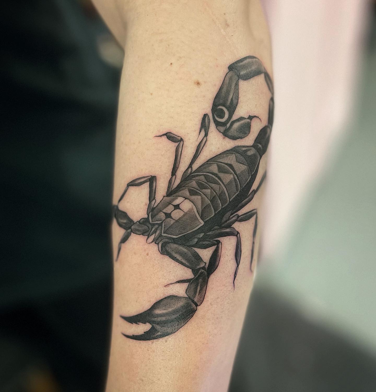 Scorpion geometric tattoo on the forearm by π‘πΆπΈπ½ππ ππΎππππ