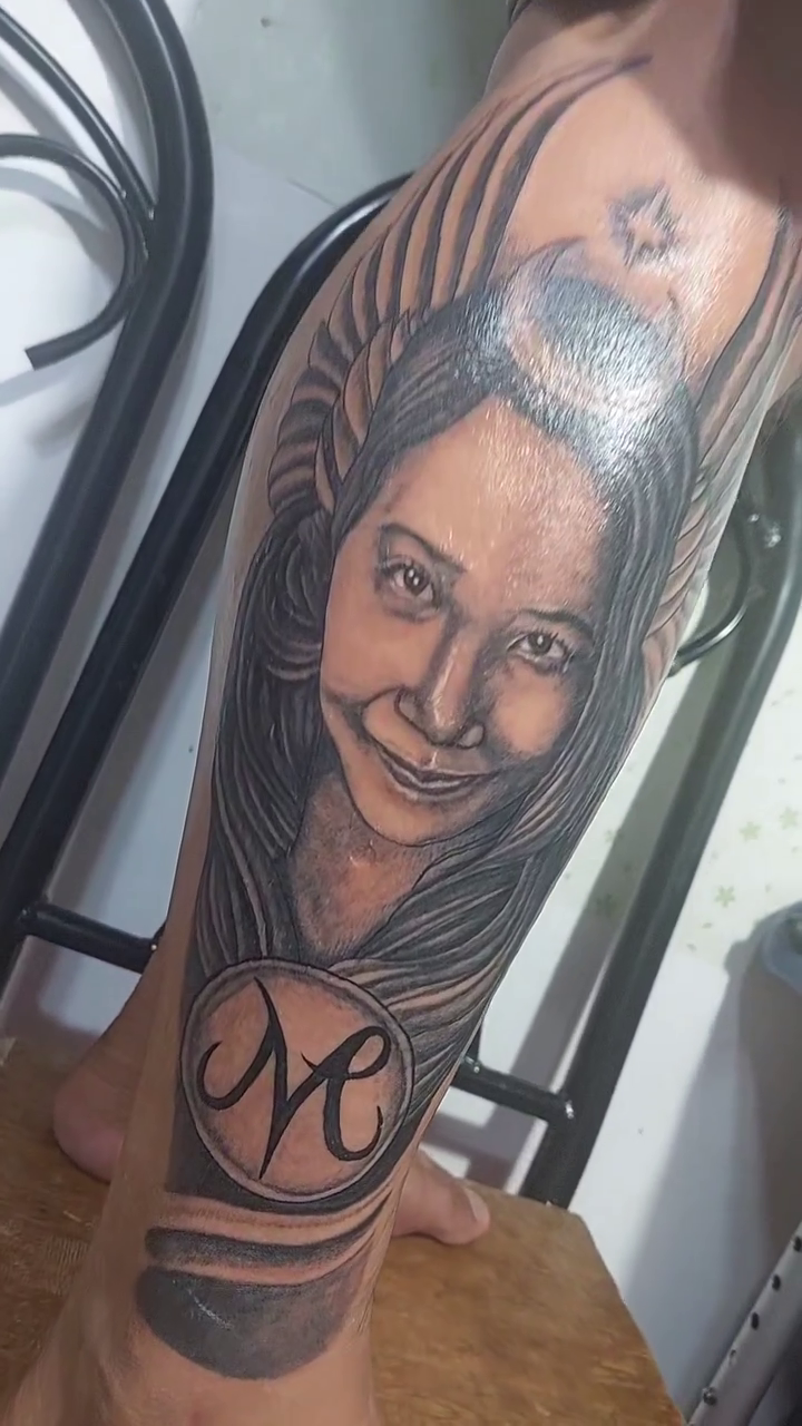 Chicano tattoo on the forearm by Ferds Villanueva