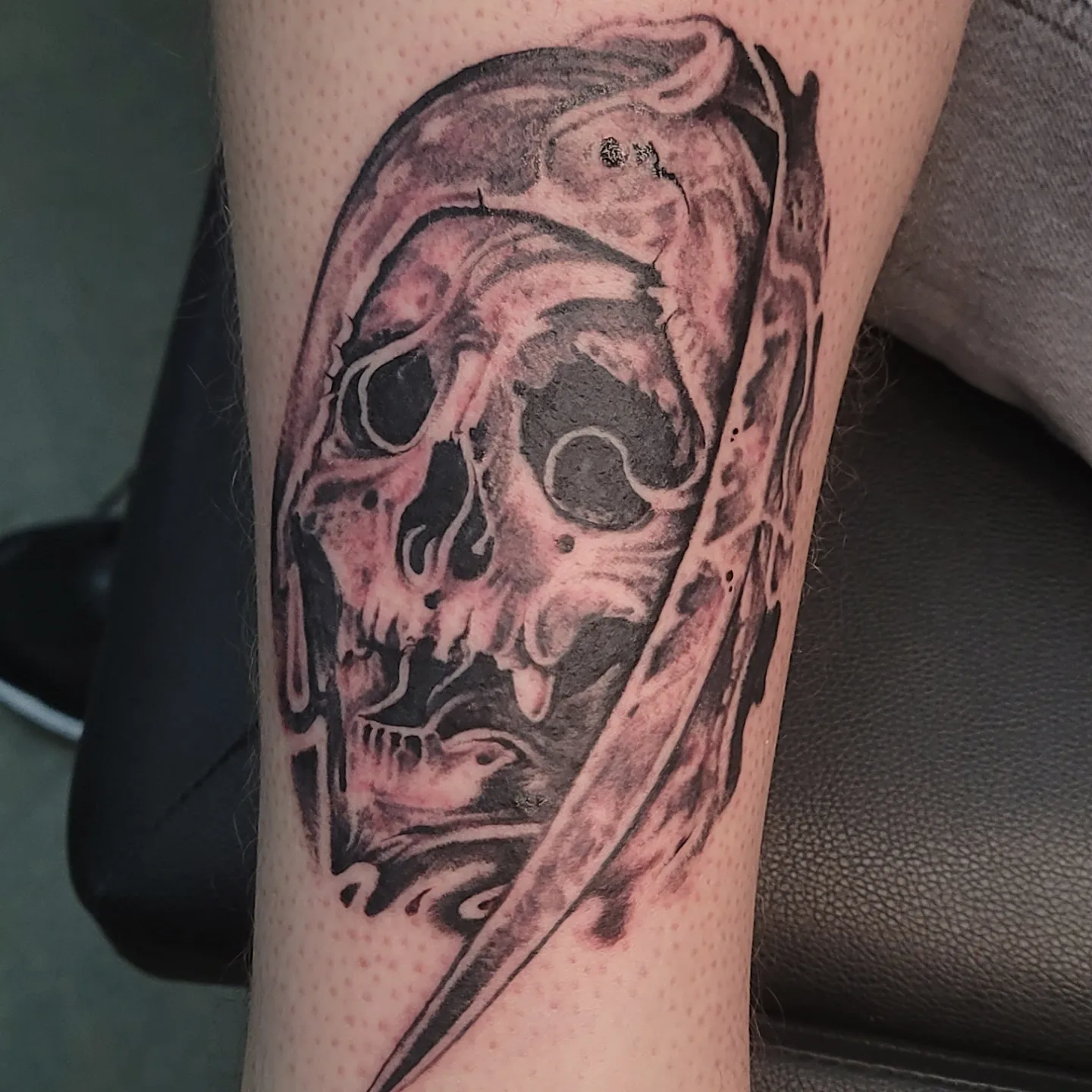 Skull realism tattoo on the forearm by Christian Mulvey
