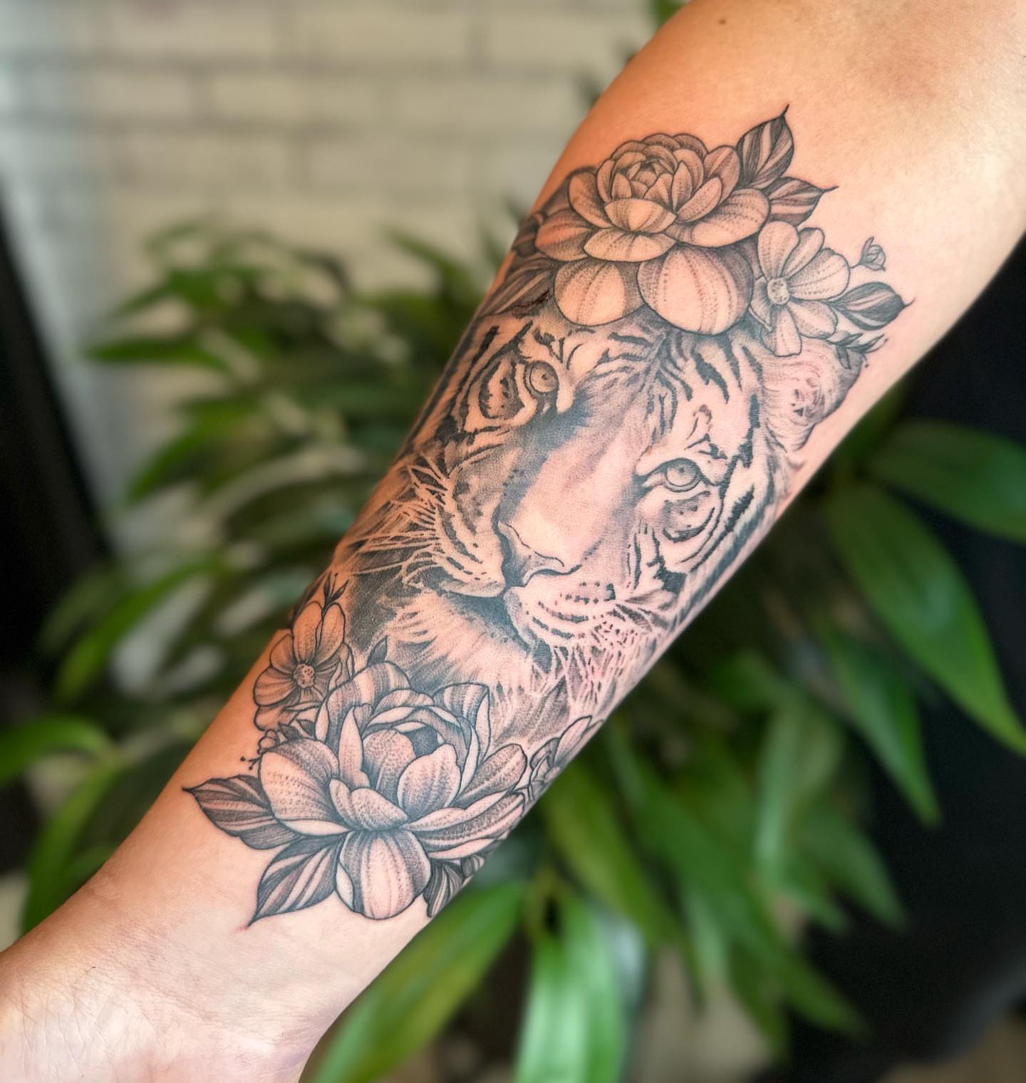 Tattoo by @stephtattoos_ โ black_and_grey, realism