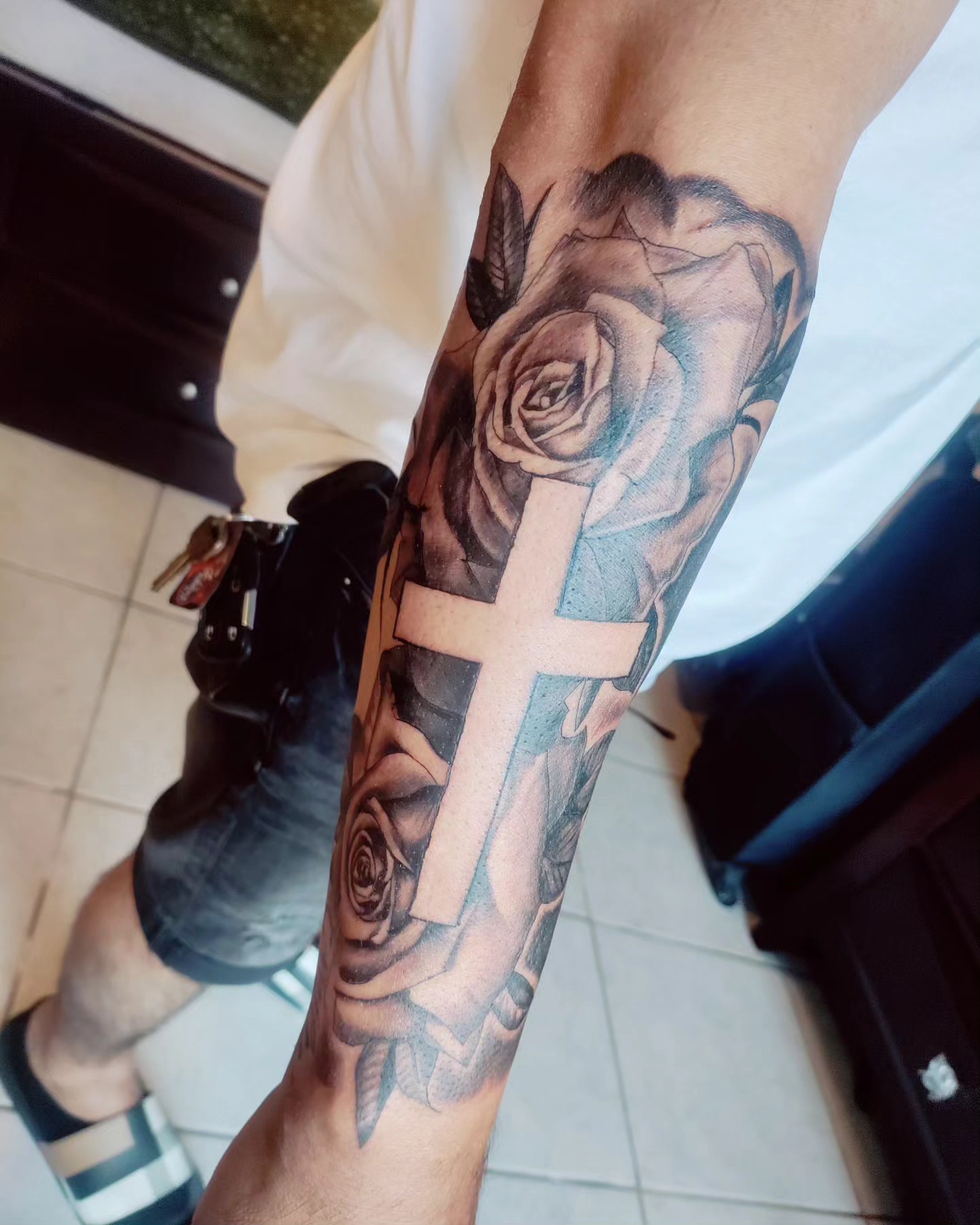 Tattoo by @giron21_tattoo — black_and_grey, realism