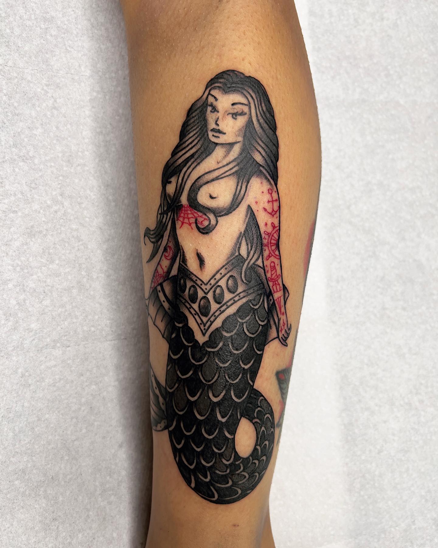 Tattoo by @na_tattoos — black_and_grey