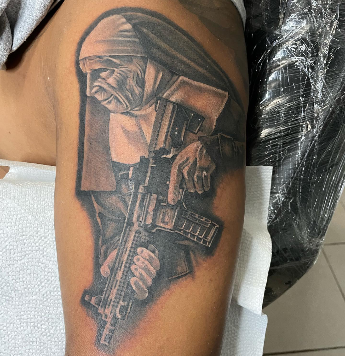 Tattoo by @payaso187 — realism, black_and_grey