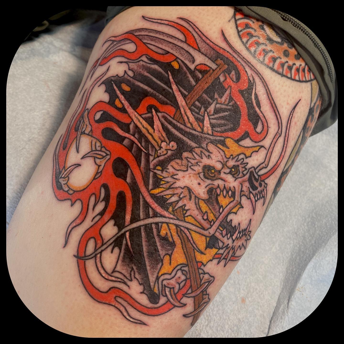 Tattoo by @ben_cheesewht โ japanese_irezumi
