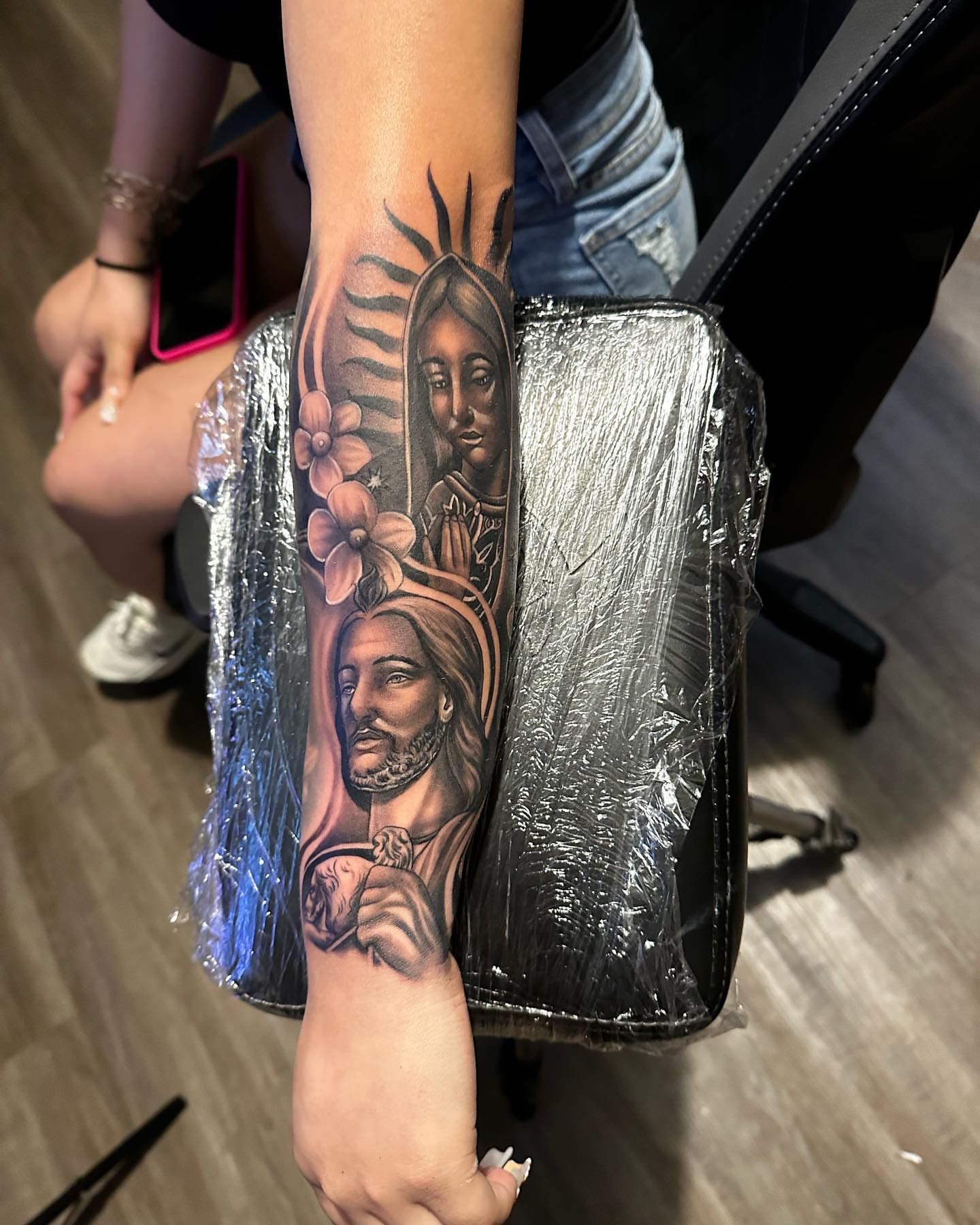Tattoo by @allbluehundreds — black_and_grey