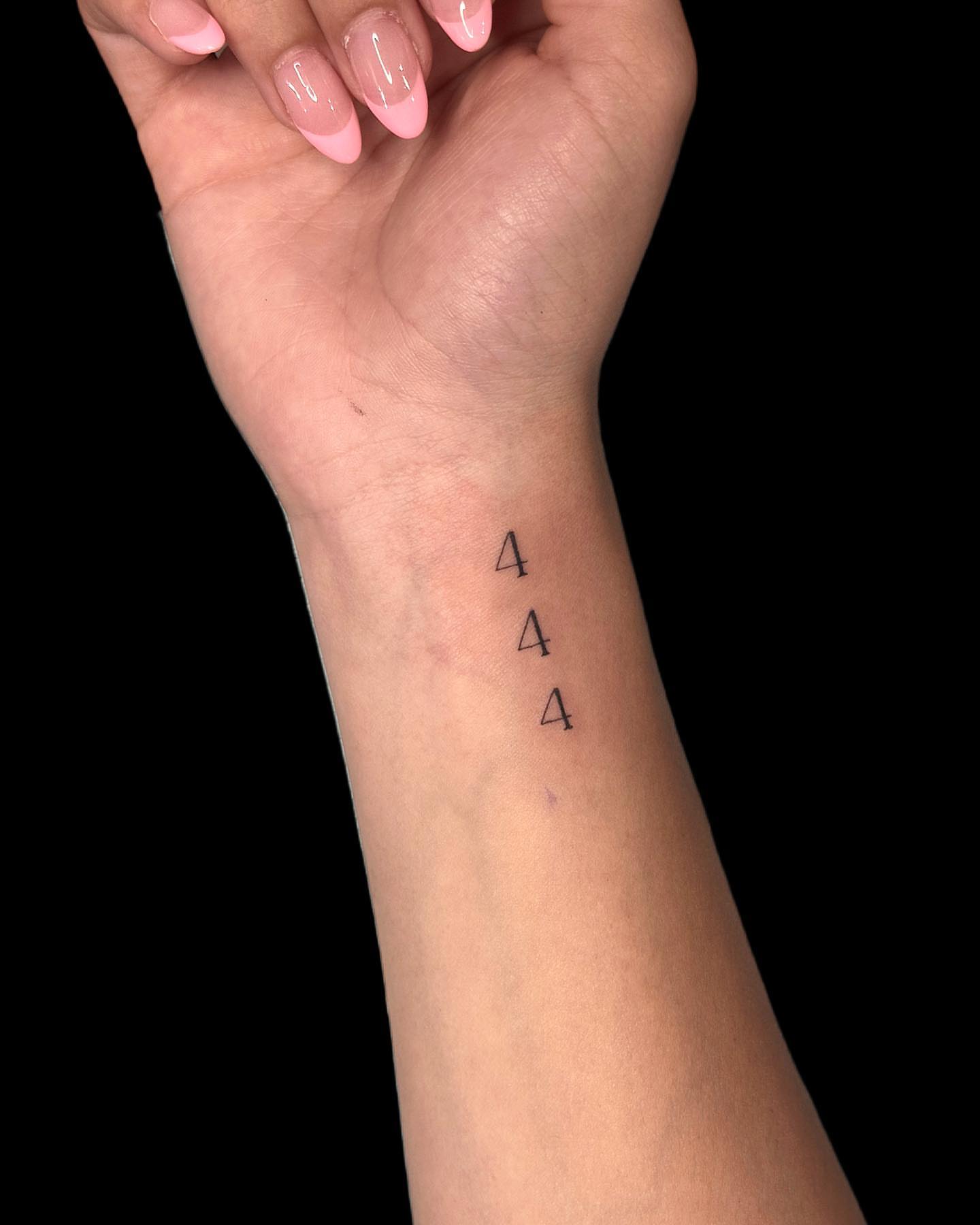 Number 4 minimalist tattoo by πΊπππππ βΎ π»πππππ π¨πππππ