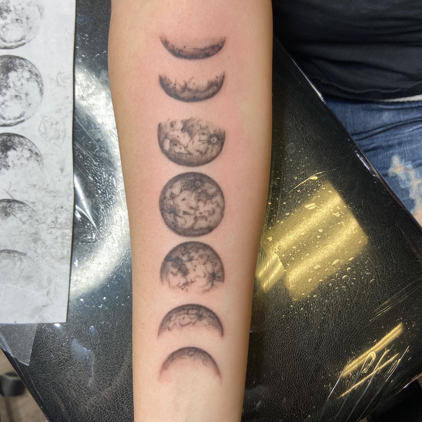 Tattoo by @jesstattooz — black_and_grey
