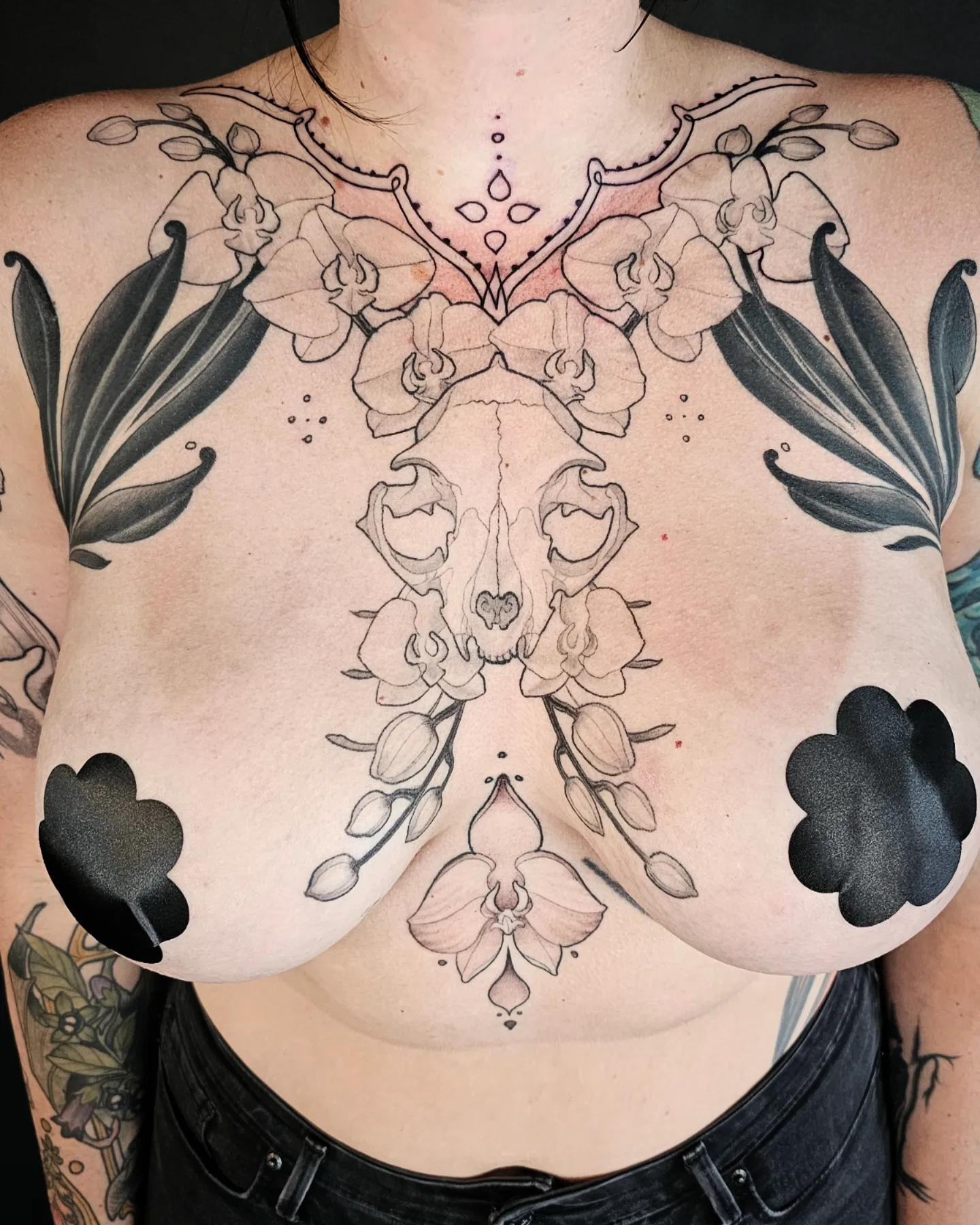Tattoo by @rkraiza โ black_and_grey, geometric