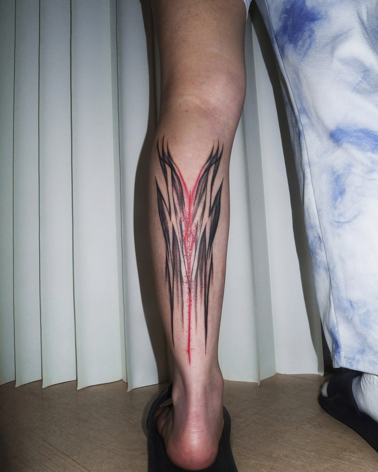 Tattoo by @laukayan_ — black_and_grey