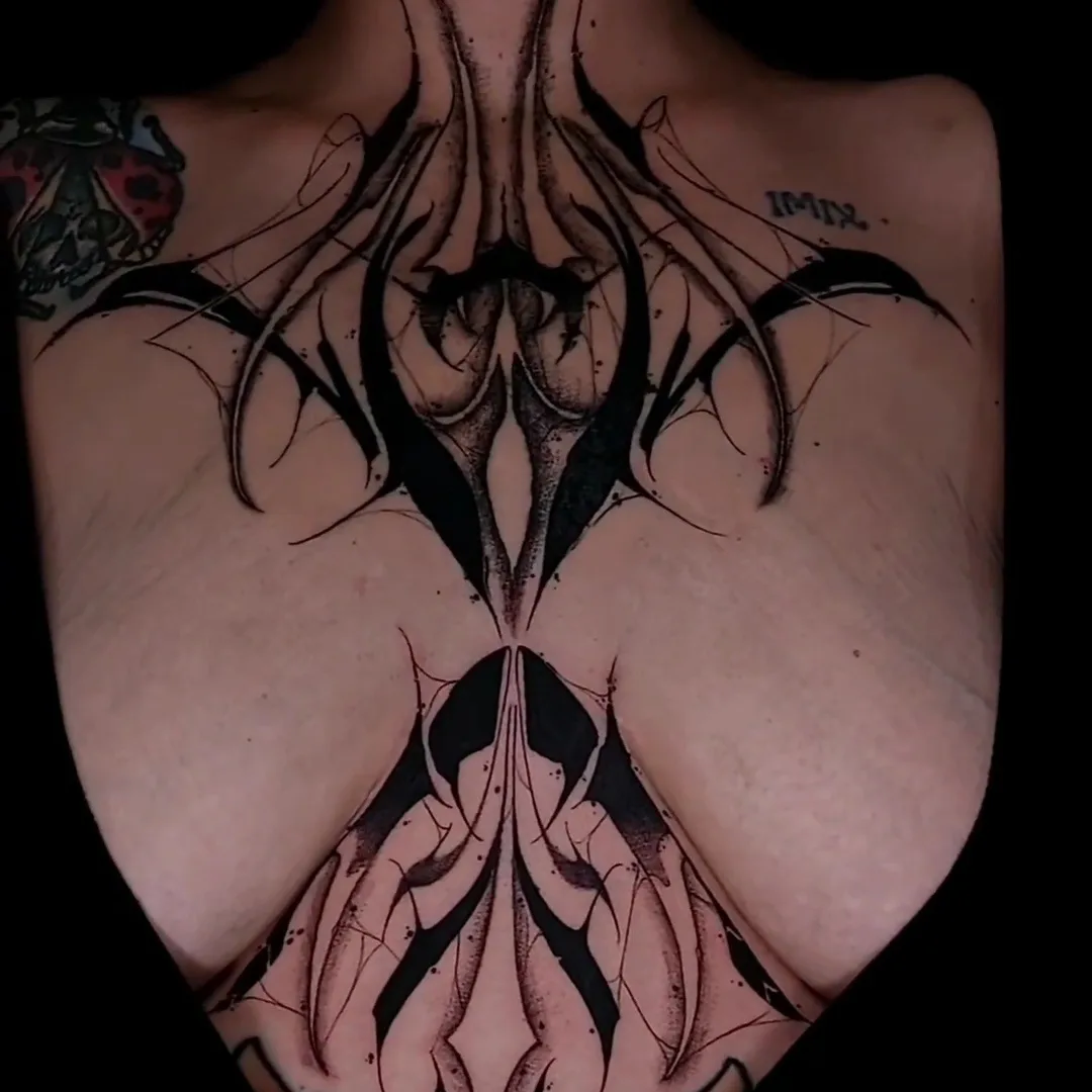 Abstract tribal design tribal tattoo on the back by Ceso732