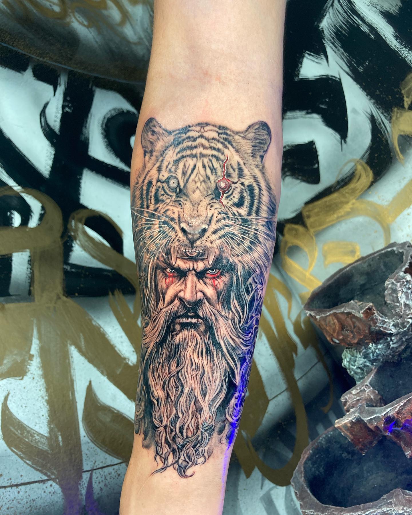 Tiger and man realism tattoo on the forearm by 𝔄𝔩𝔳𝔞𝔯𝔬 𝔓𝔦𝔫𝔦𝔩𝔩𝔞