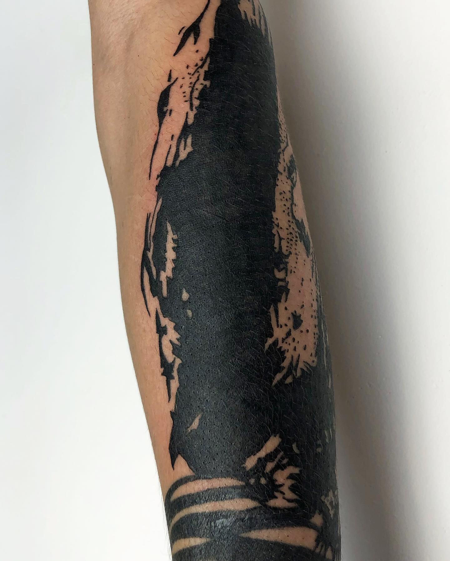 Tattoo by @oykuinkslove — black_and_grey, dotwork