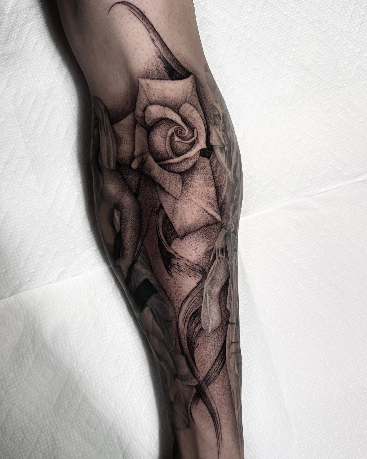 Rose dotwork tattoo on the forearm by ᴰᴿᴬᴳᴼᴺ