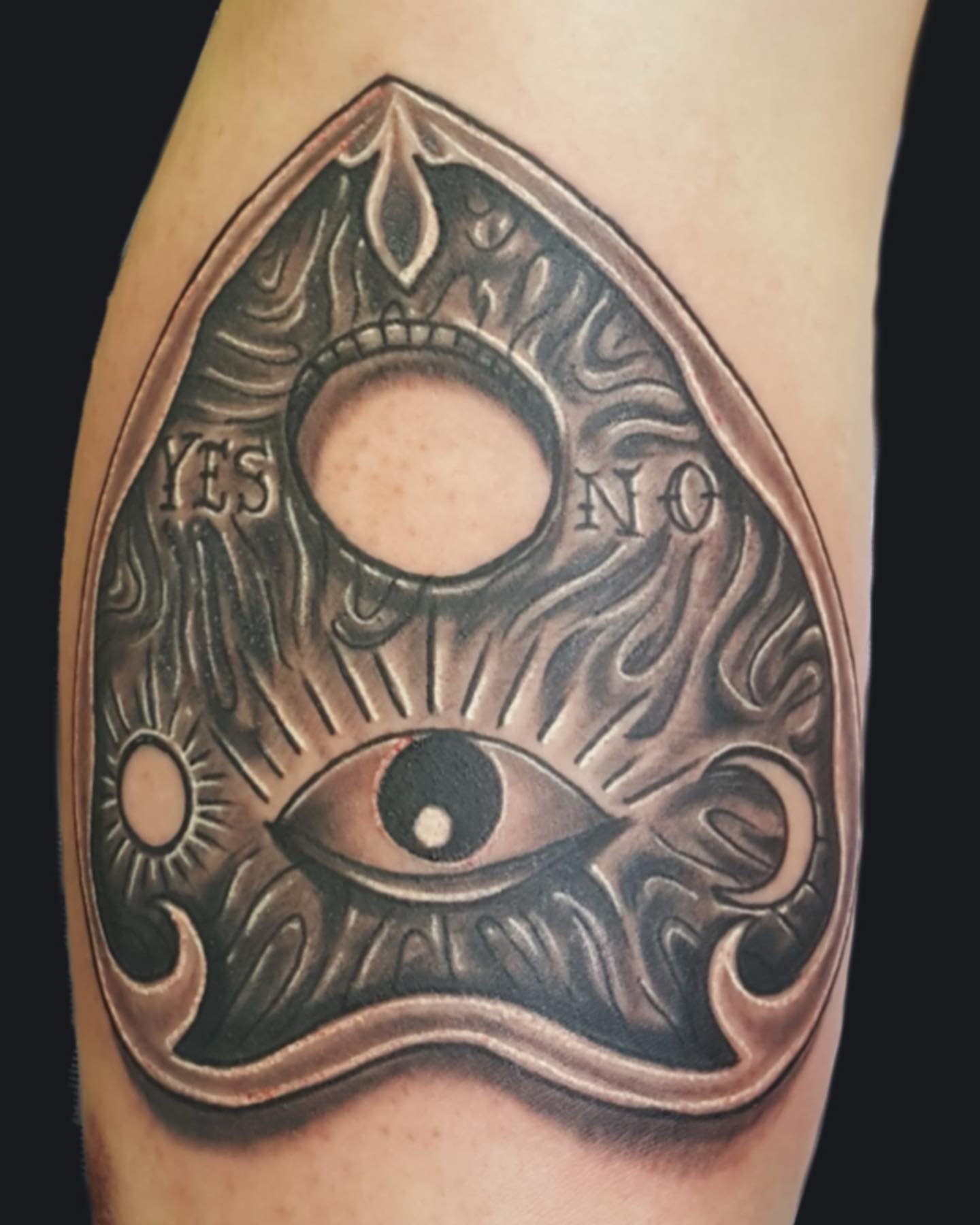 Tattoo by @alextattoos — black_and_grey