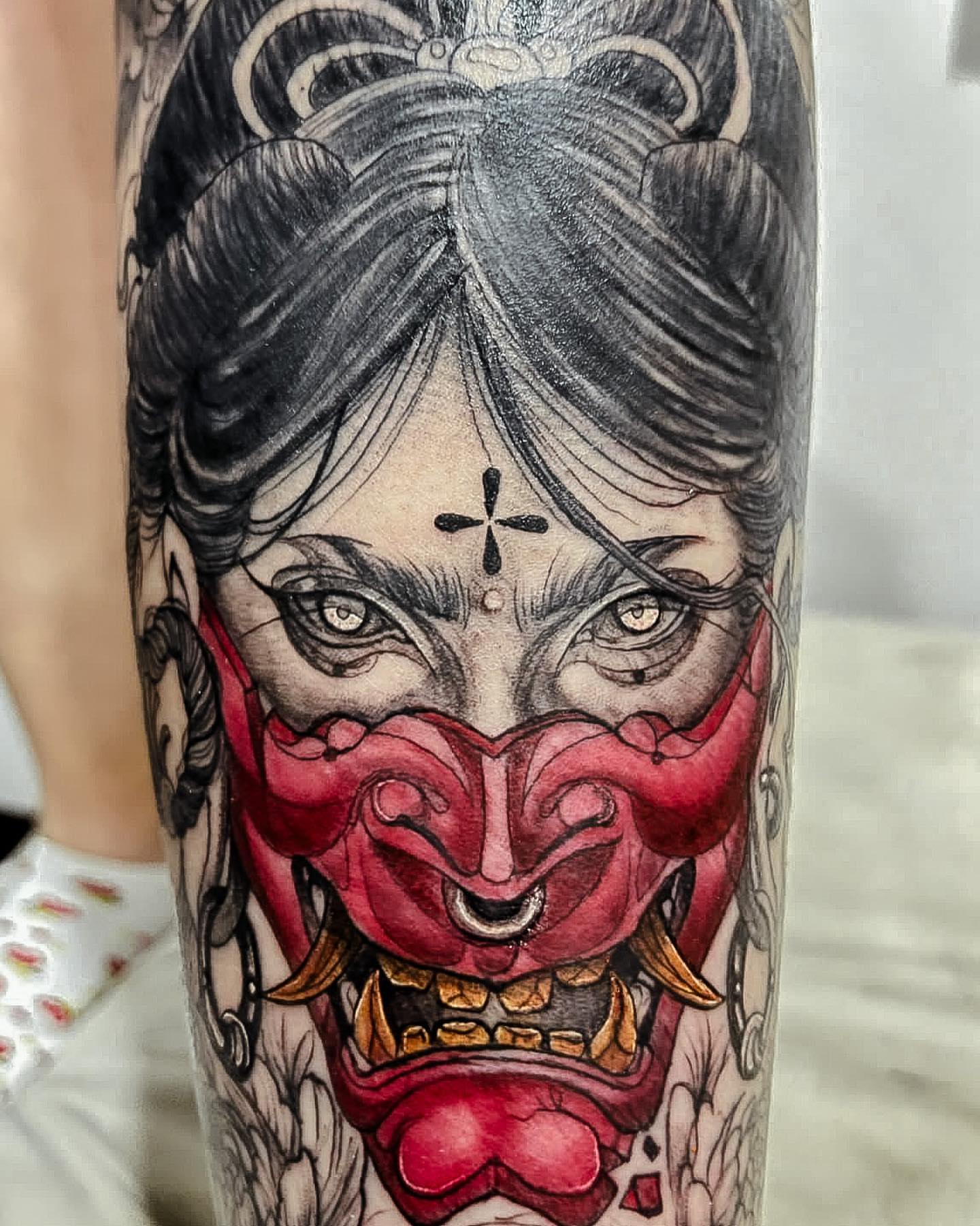 Geisha mask japanese irezumi tattoo on the forearm by 𝔄𝔩𝔳𝔞𝔯𝔬 𝔓𝔦𝔫𝔦𝔩𝔩𝔞