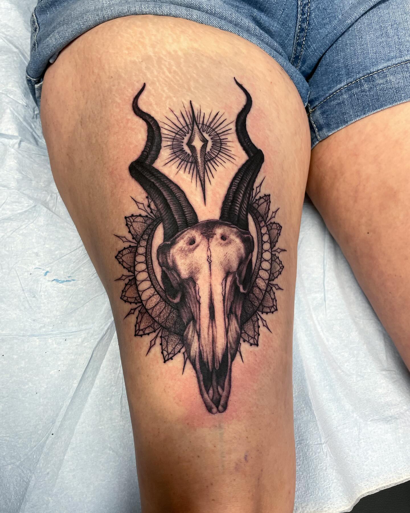 Tattoo by @shesarudemisfit — black_and_grey, geometric