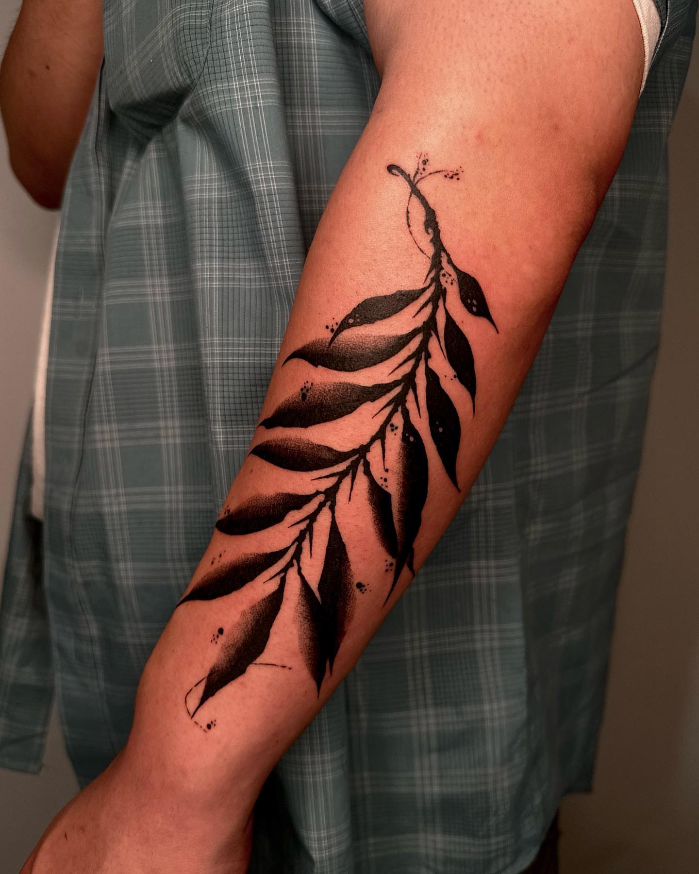 Tattoo by @minblackwork β dotwork